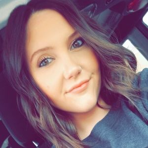 Meet your Posher, Paige